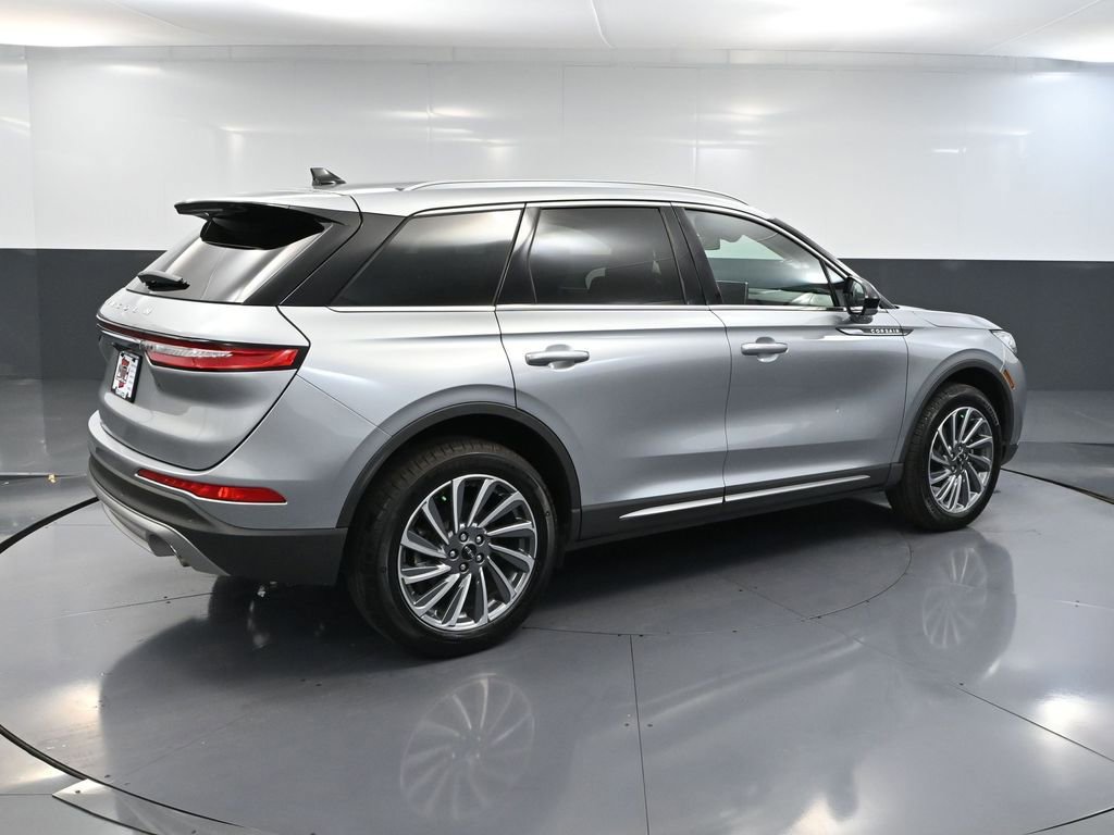 Used 2024 Lincoln Corsair Reserve image 4