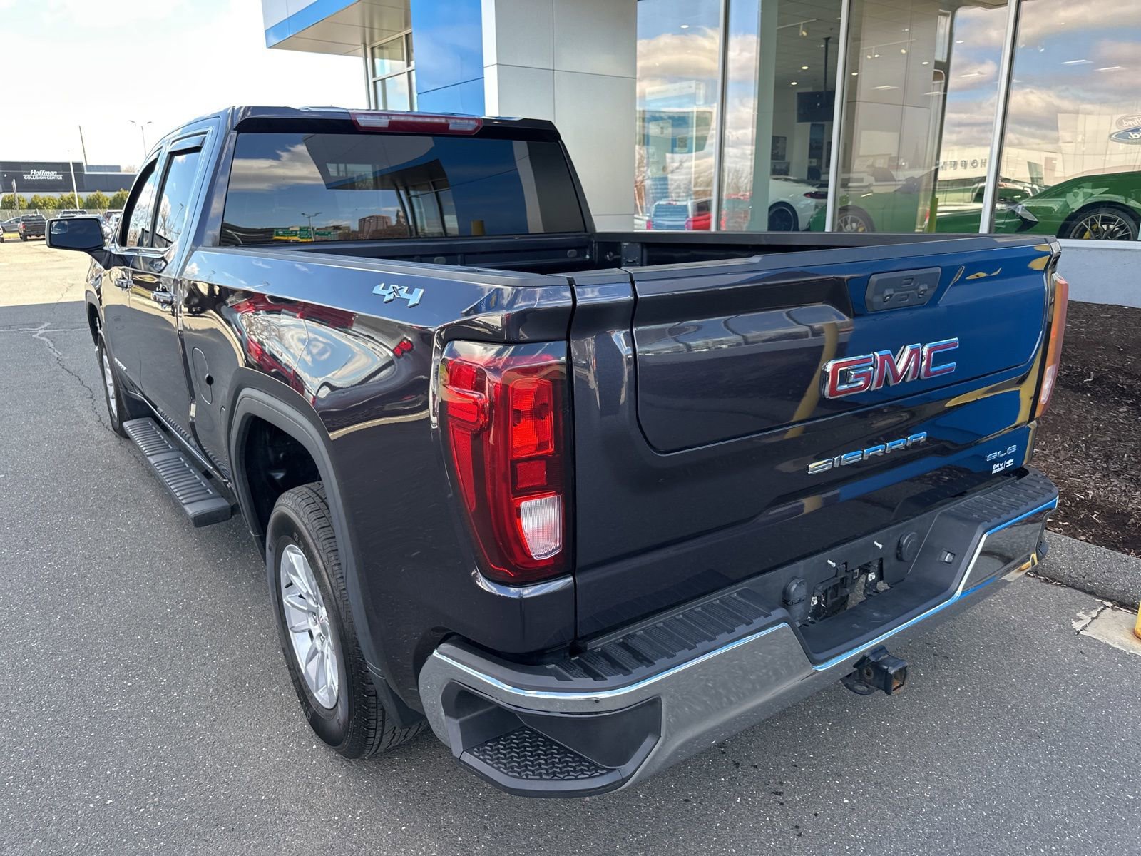 Used 2022 GMC Sierra 1500 SLE image 7