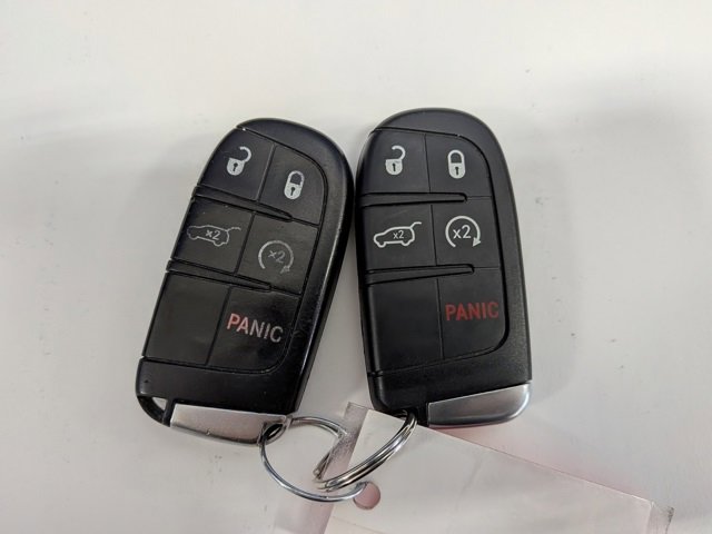 Used 2016 Jeep Cherokee Limited image 32