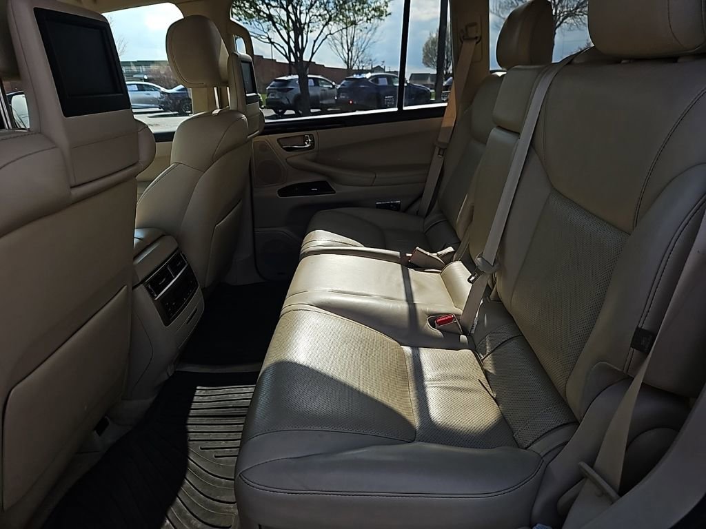 Used 2015 Lexus LX 570 4WD image 4