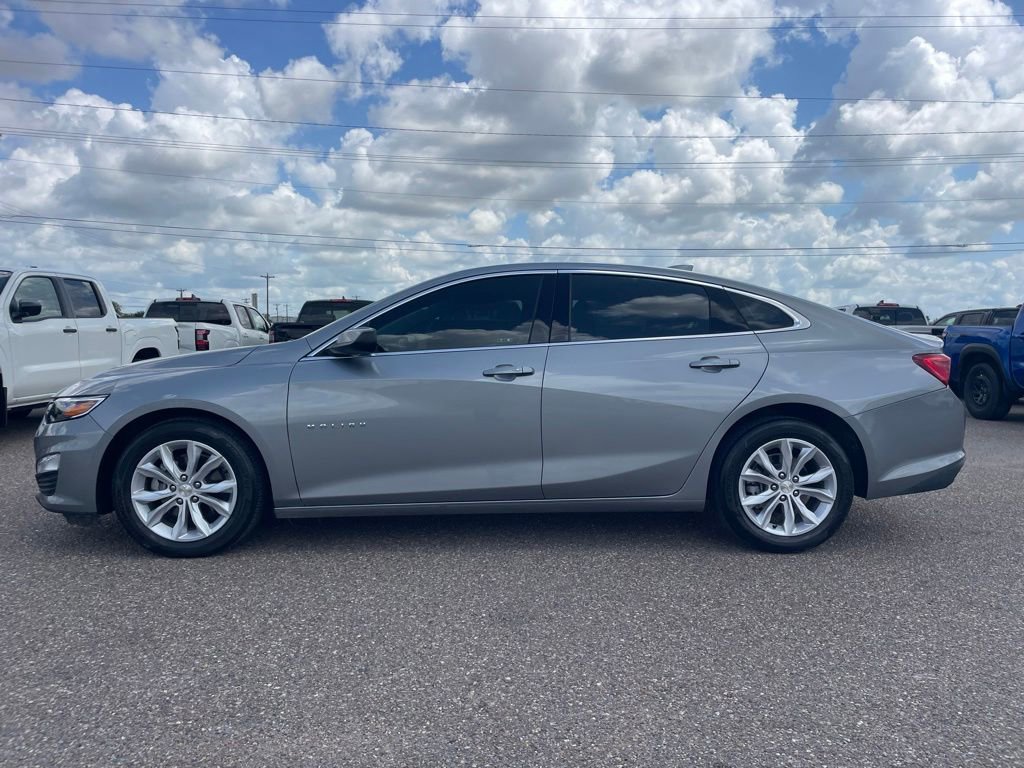 Used 2025 Chevrolet Malibu LT FWD image 4