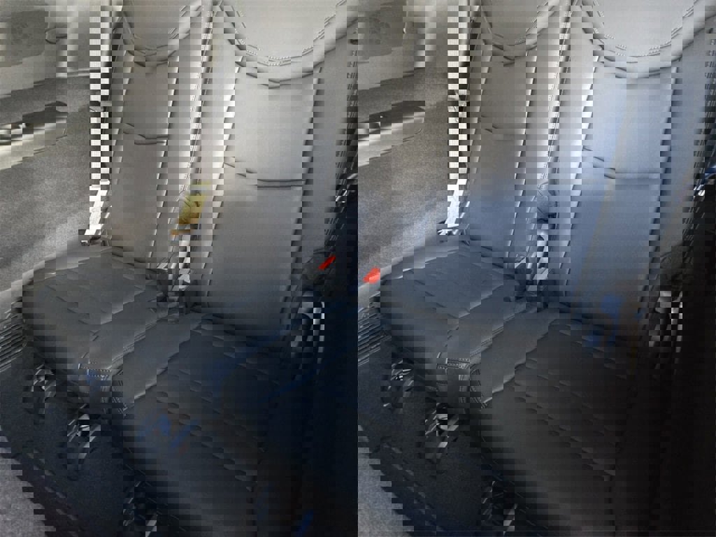 New 2025 Cadillac XT6 Luxury image 16