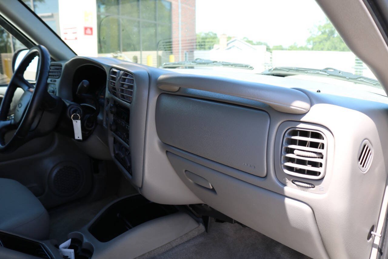 Used 2004 Chevrolet Blazer LS w/ Preferred Equipment Group AWD/4WD image 53