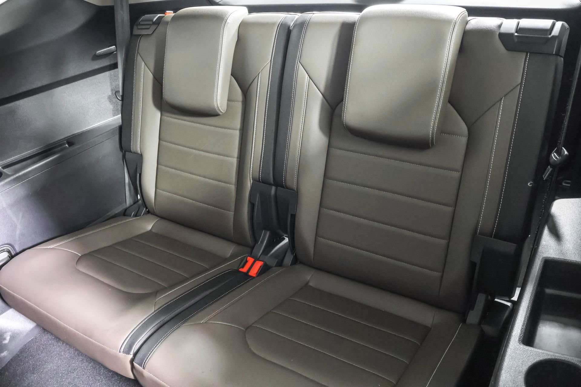 Used 2025 Volkswagen Atlas SEL image 35