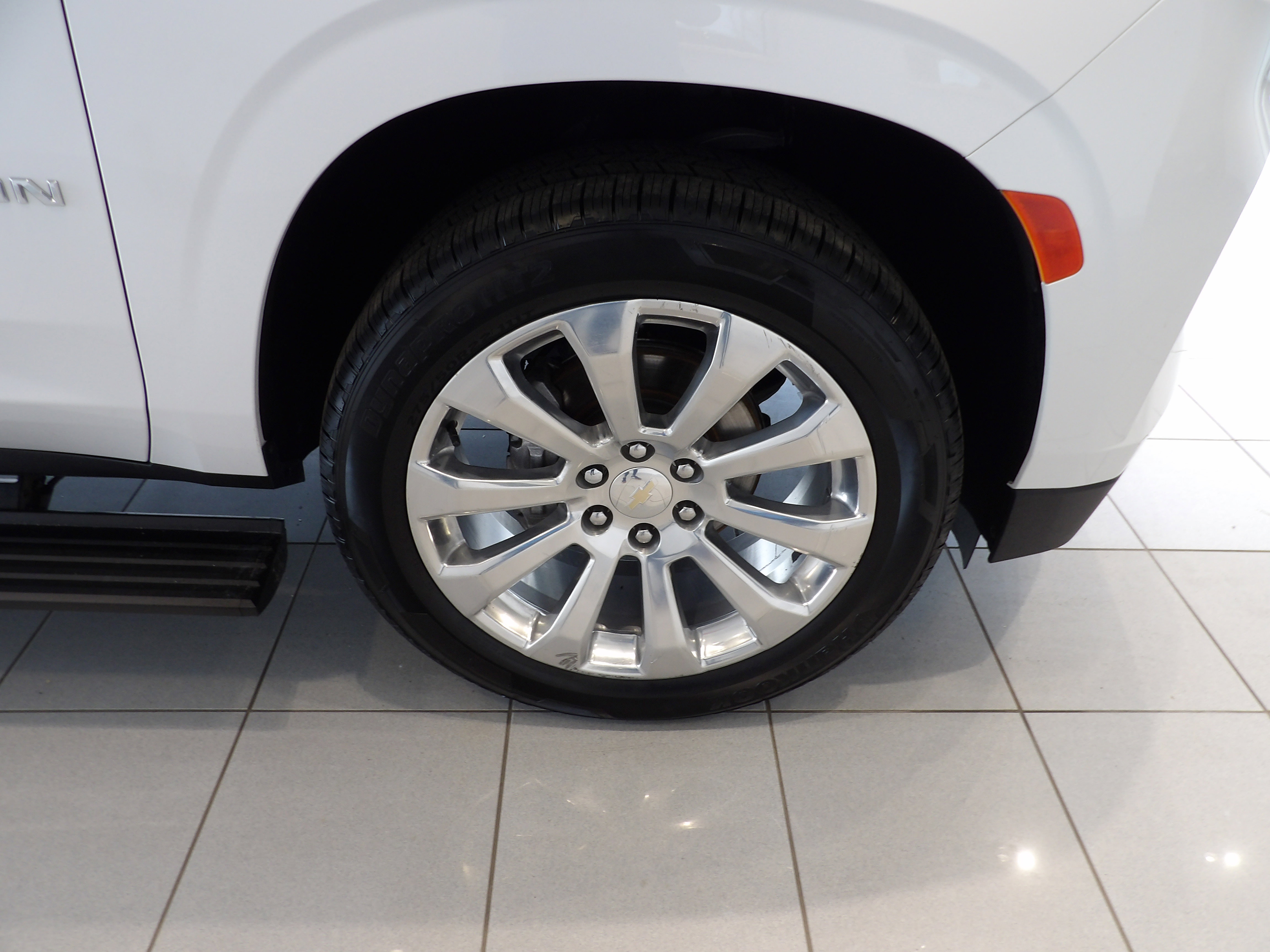 Used 2023 Chevrolet Suburban Premier AWD/4WD image 31