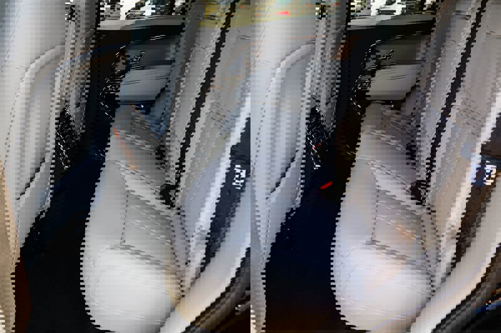 New 2026 Land Rover Range Rover Sport SE image 18