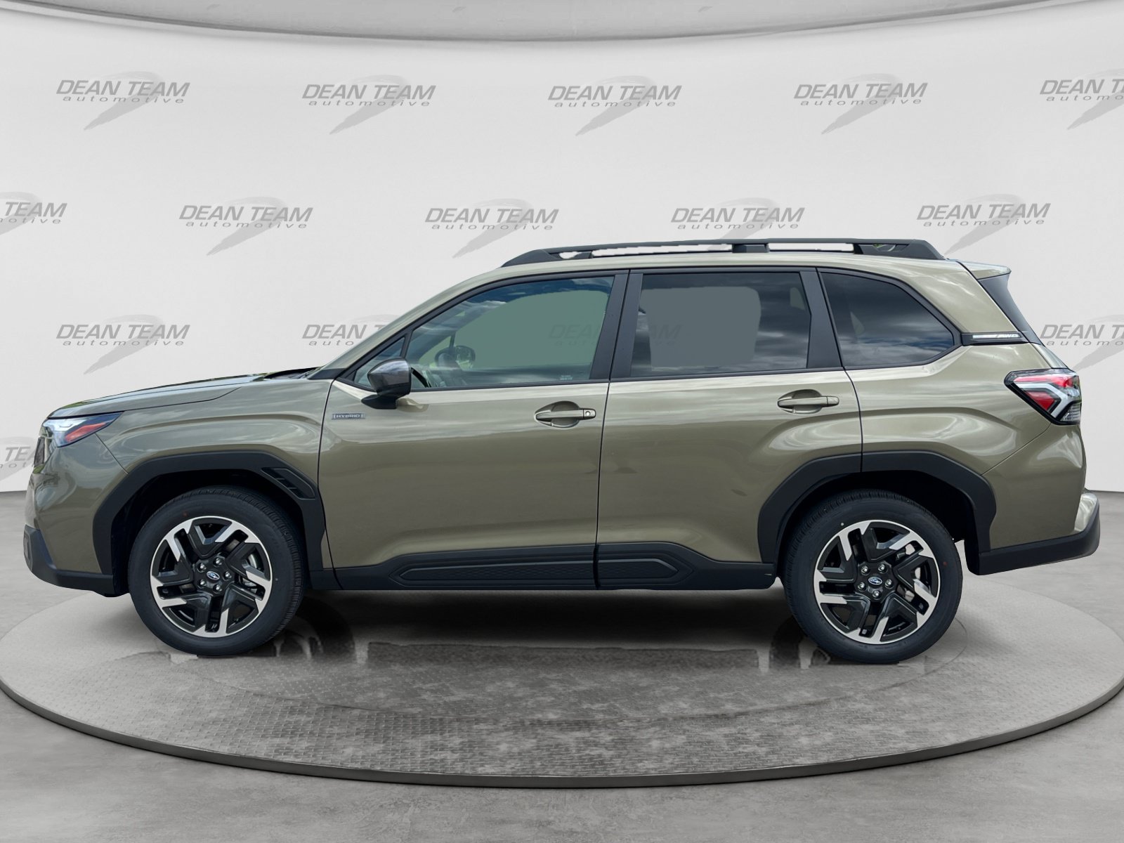 Certified 2025 Subaru Forester Premium AWD/4WD image 4