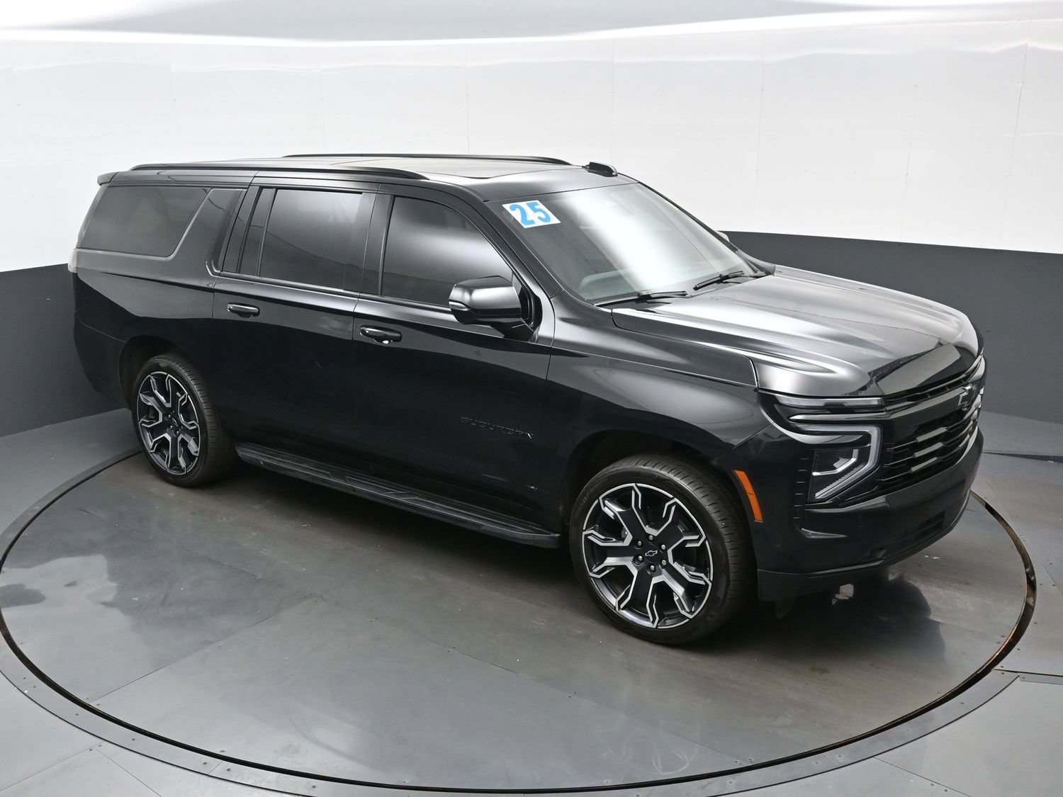 Used 2025 Chevrolet Suburban RST w/ RST Capability Package AWD/4WD image 45