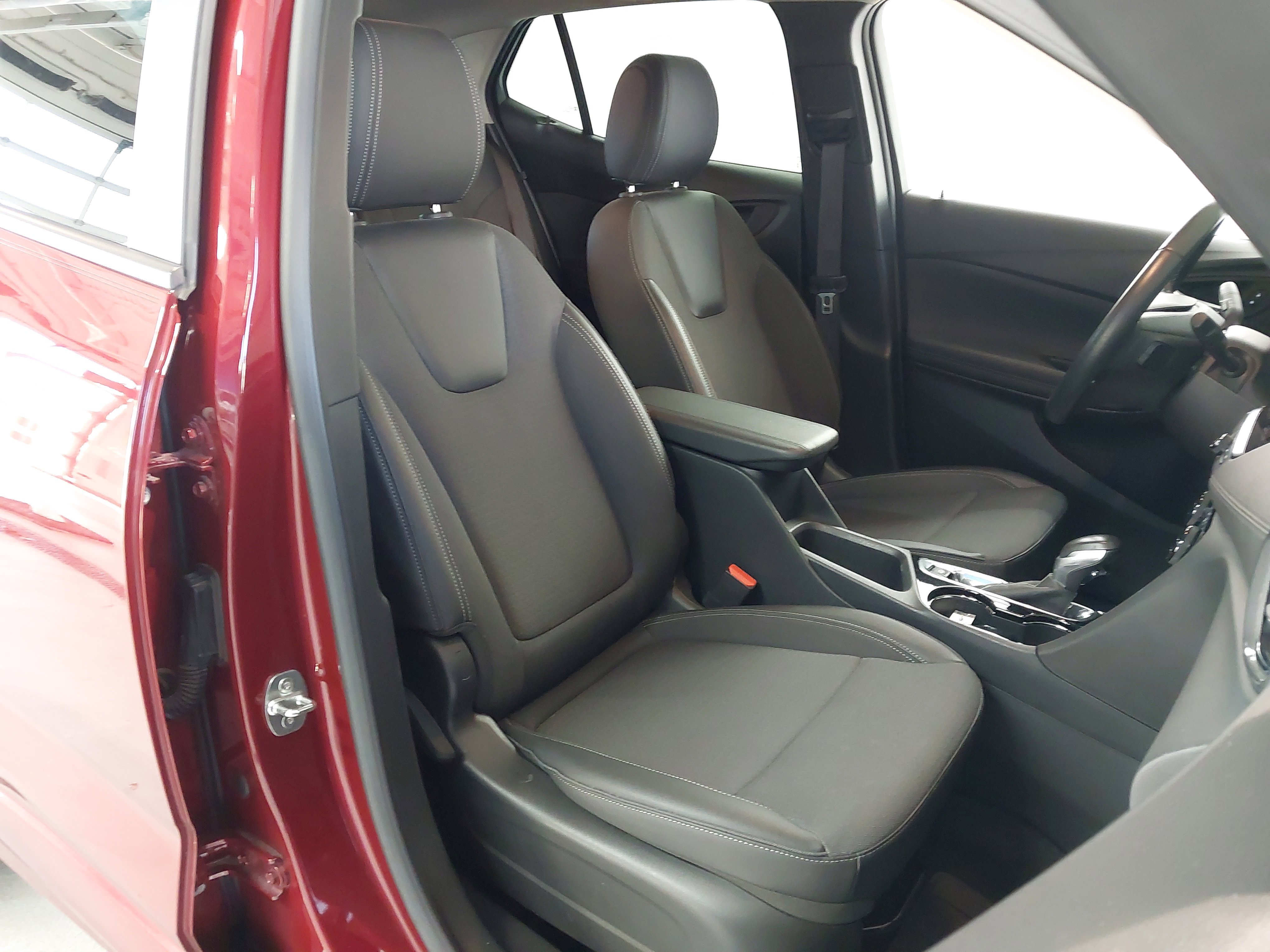 Used 2023 Buick Encore GX Select w/ Sport Touring Package image 28