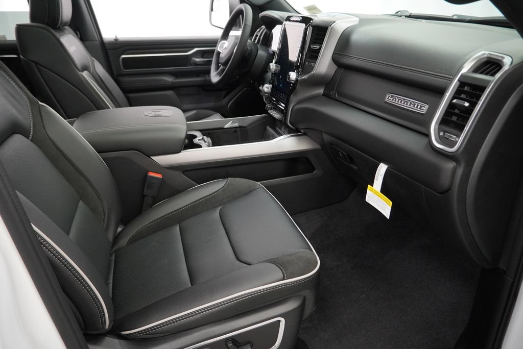 New 2027 RAM 1500 Laramie w/ Laramie Preferred Package AWD/4WD image 33