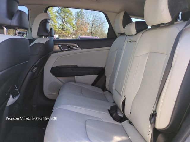 Used 2025 Kia Sportage EX image 15