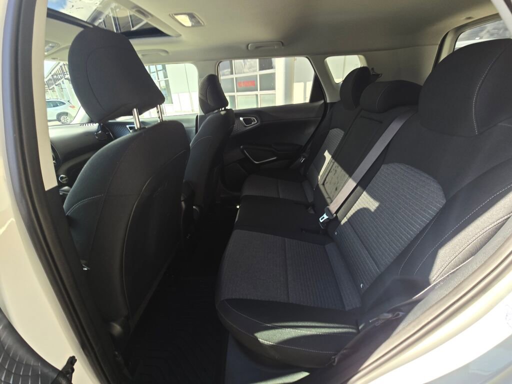 Used 2023 Kia Soul EX image 13