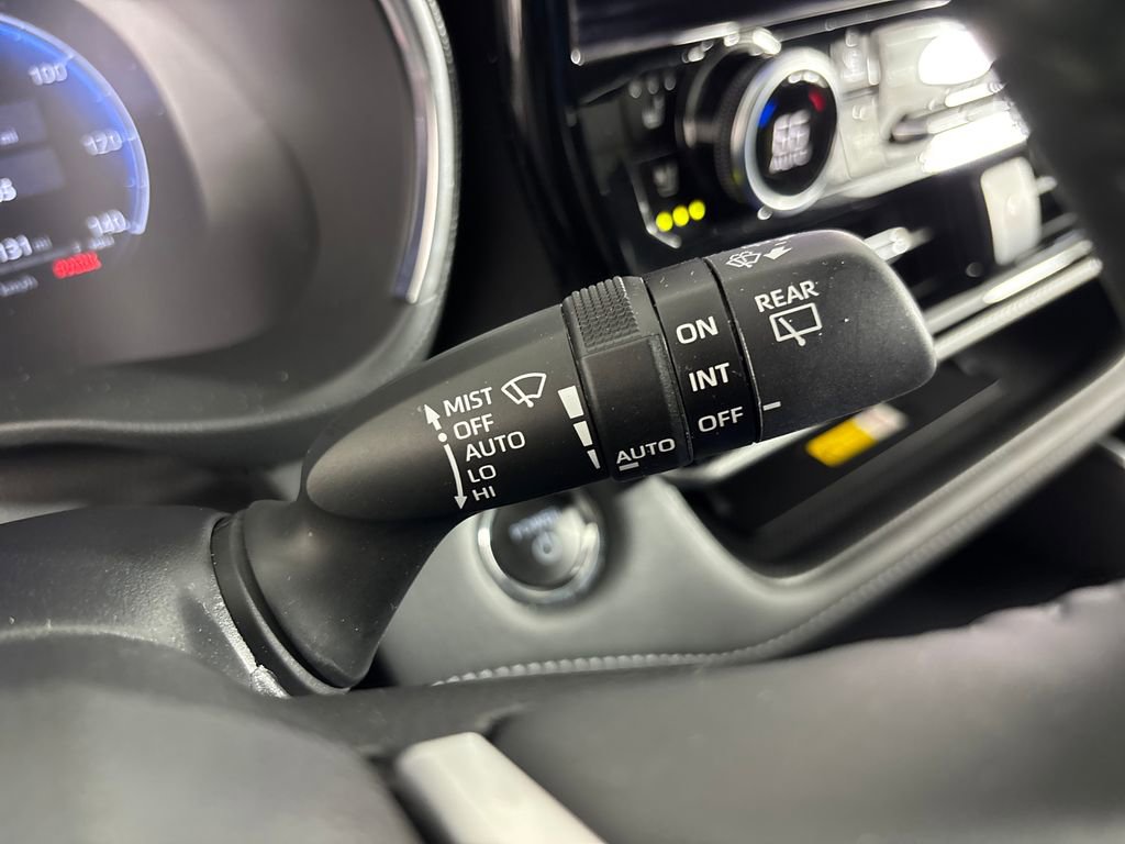 Used 2023 Toyota Highlander Platinum image 17