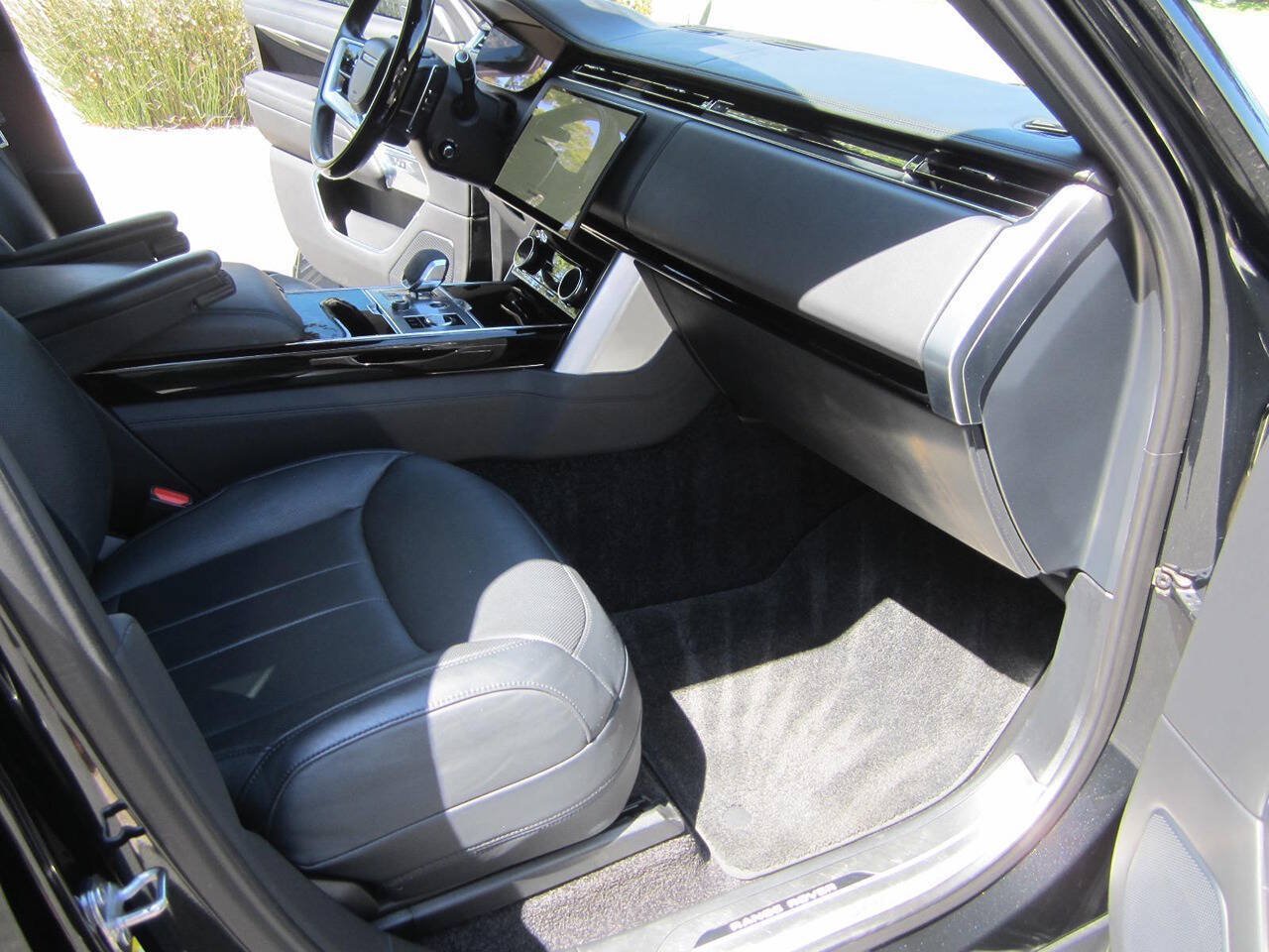 Used 2023 Land Rover Range Rover SE AWD/4WD image 25