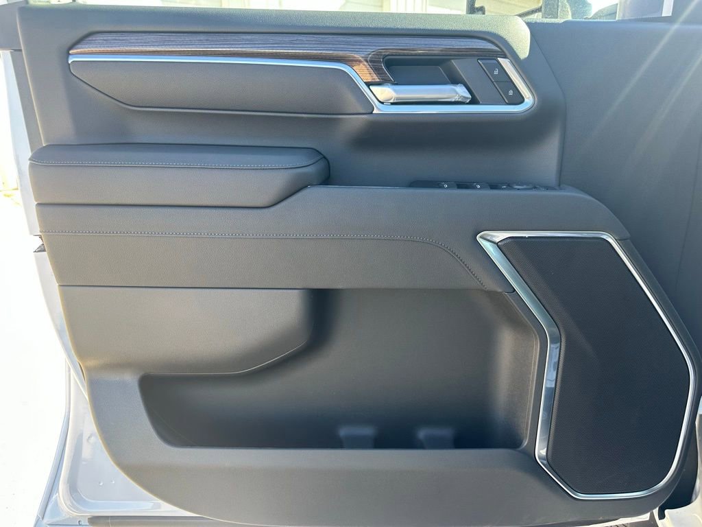 New 2026 Chevrolet Silverado 2500 LT image 12