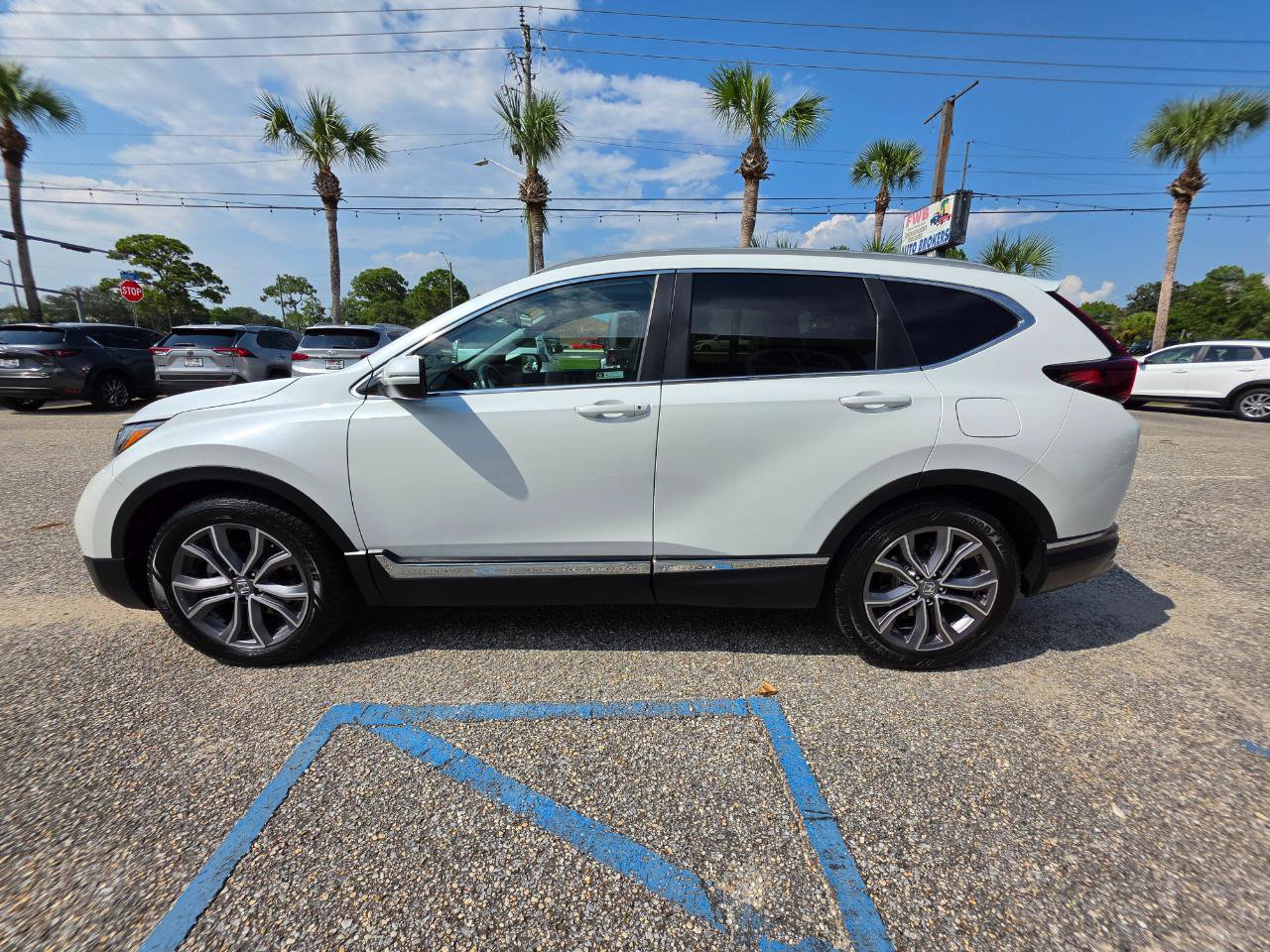Used 2020 Honda CR-V Touring image 2