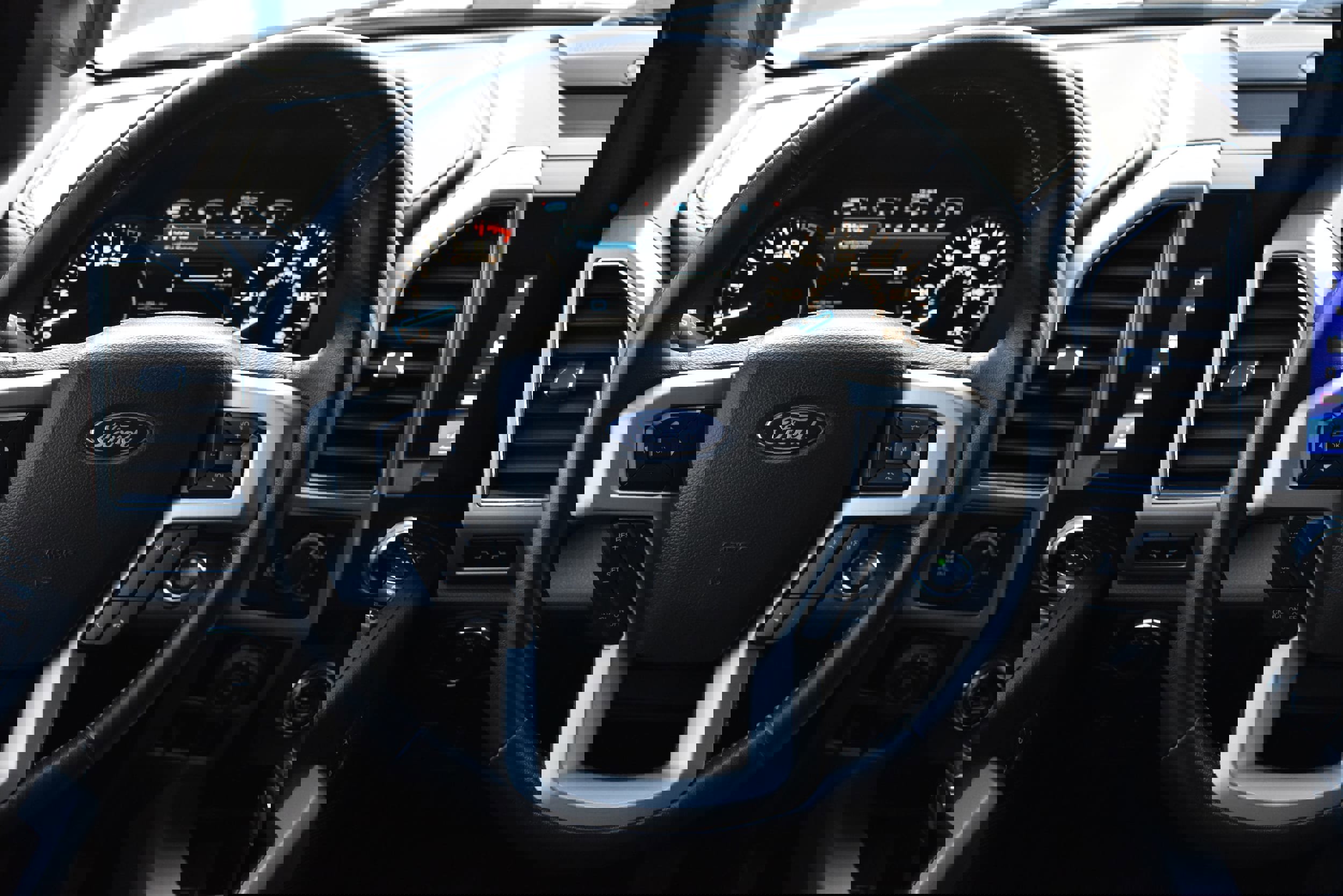 Used 2019 Ford F150 Lariat w/ Equipment Group 502A Luxury image 21