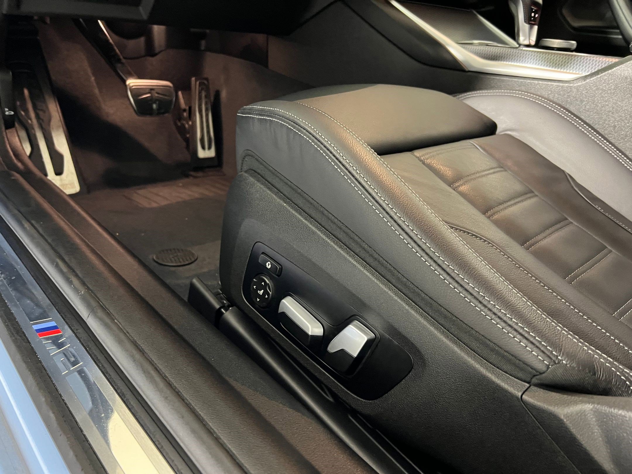 Used 2023 BMW M2 image 13