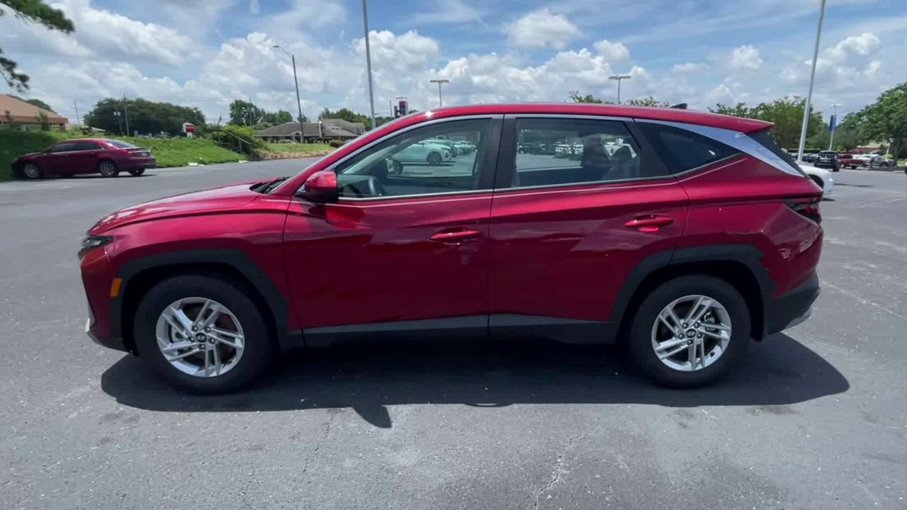 Used 2025 Hyundai Tucson SE FWD image 5