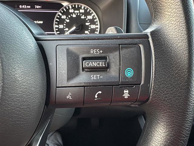 Used 2024 Nissan Rogue SV image 19