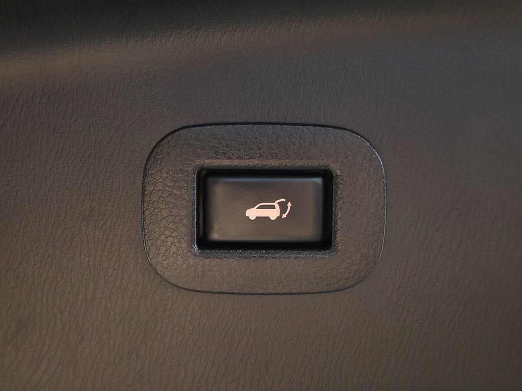 Used 2018 Nissan Armada Platinum w/ Captain Seat Package image 24