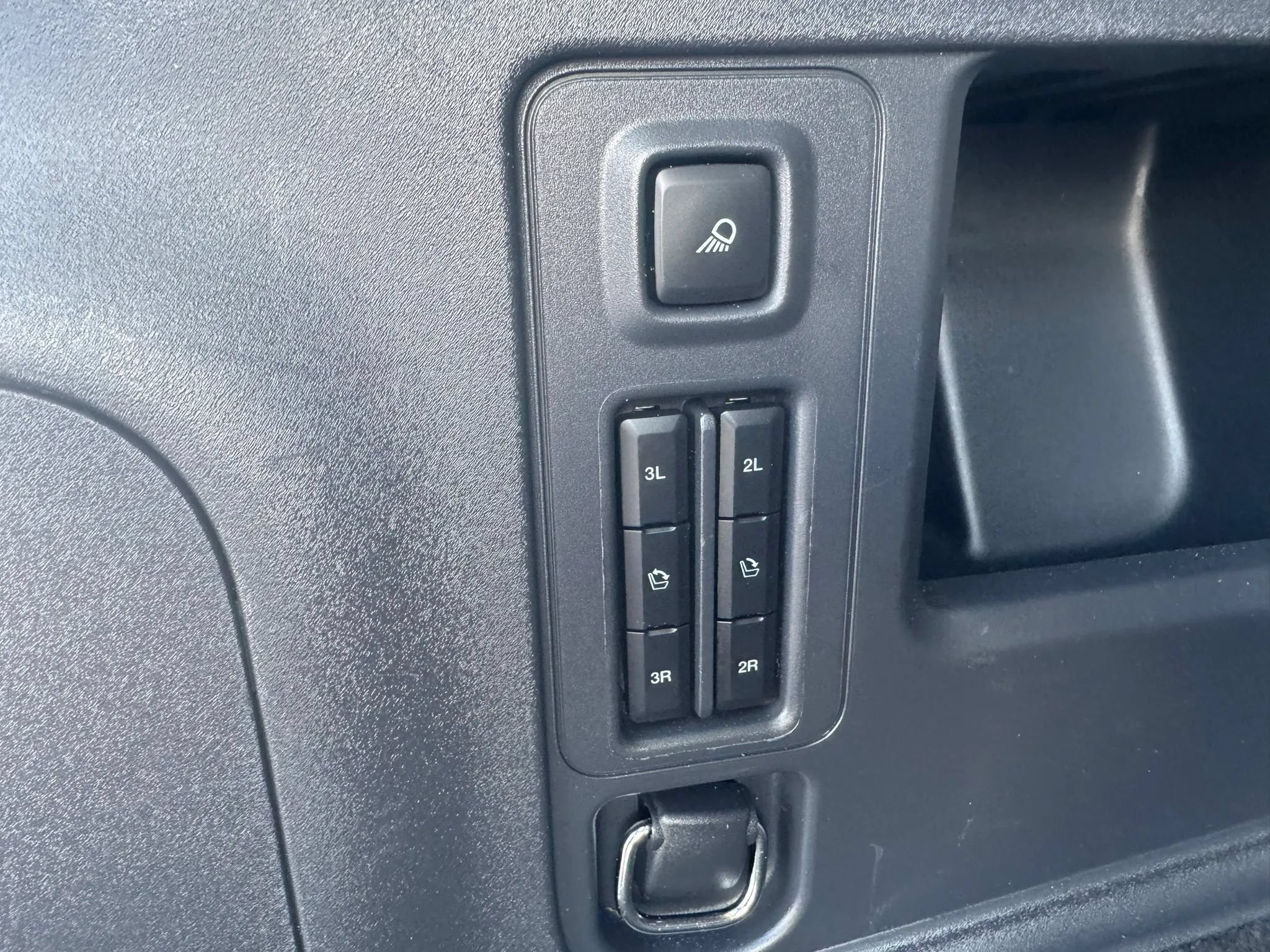 Used 2025 Ford Expedition Platinum AWD/4WD image 18
