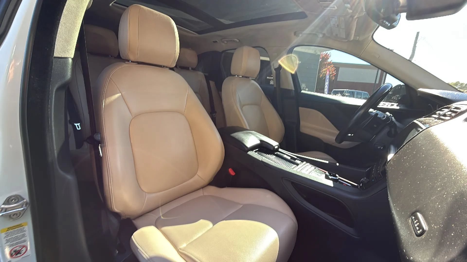 Used 2020 Jaguar F-PACE Premium AWD/4WD image 33