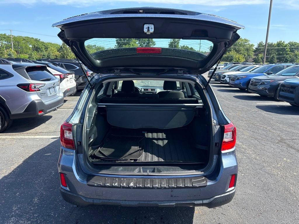 Used 2017 Subaru Outback 2.5i AWD/4WD image 8
