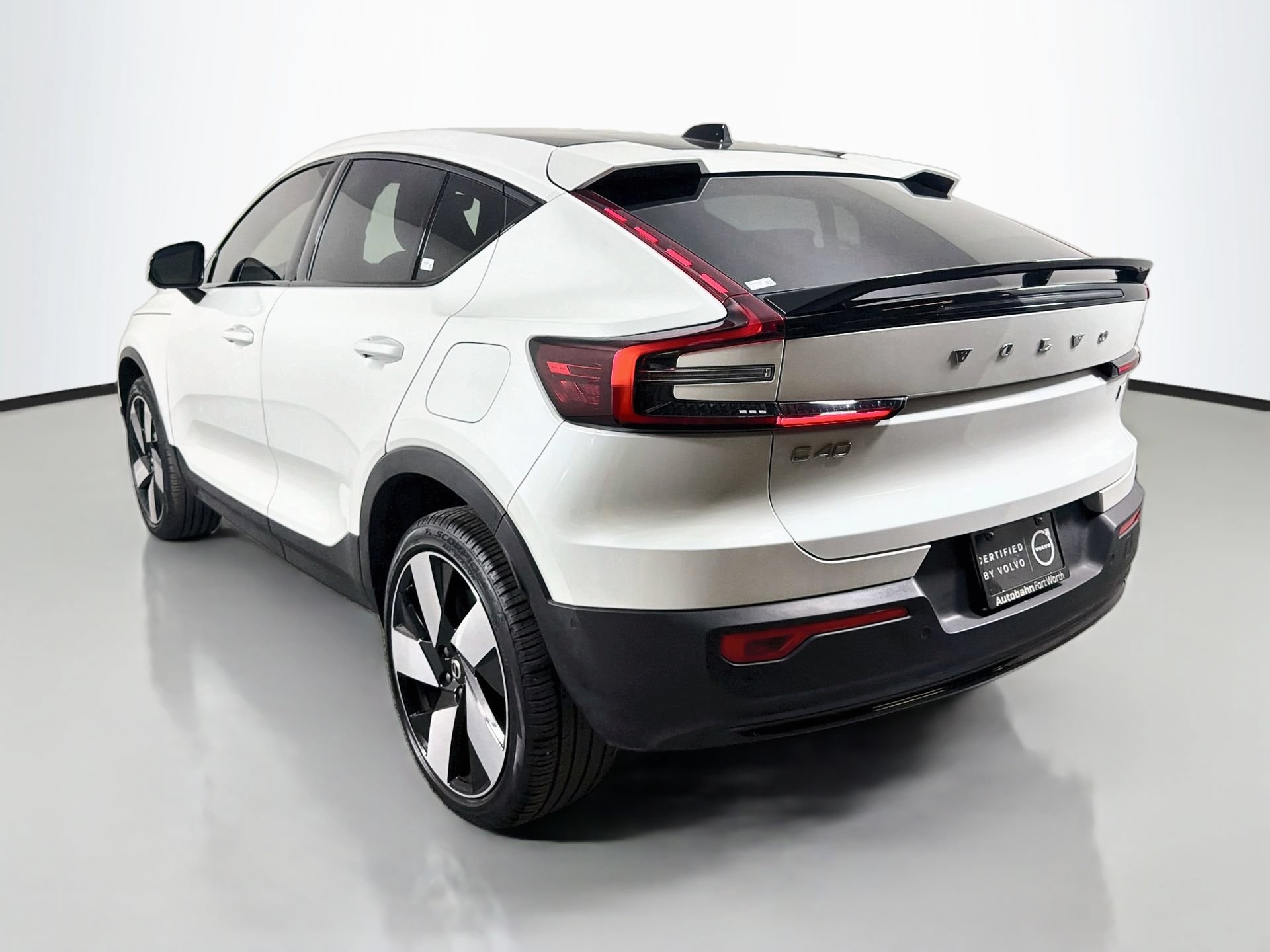 Certified 2023 Volvo C40 P8 Recharge Plus w/ Climate Package AWD/4WD image 8