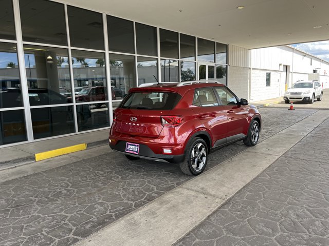 Used 2025 Hyundai Venue SEL image 6