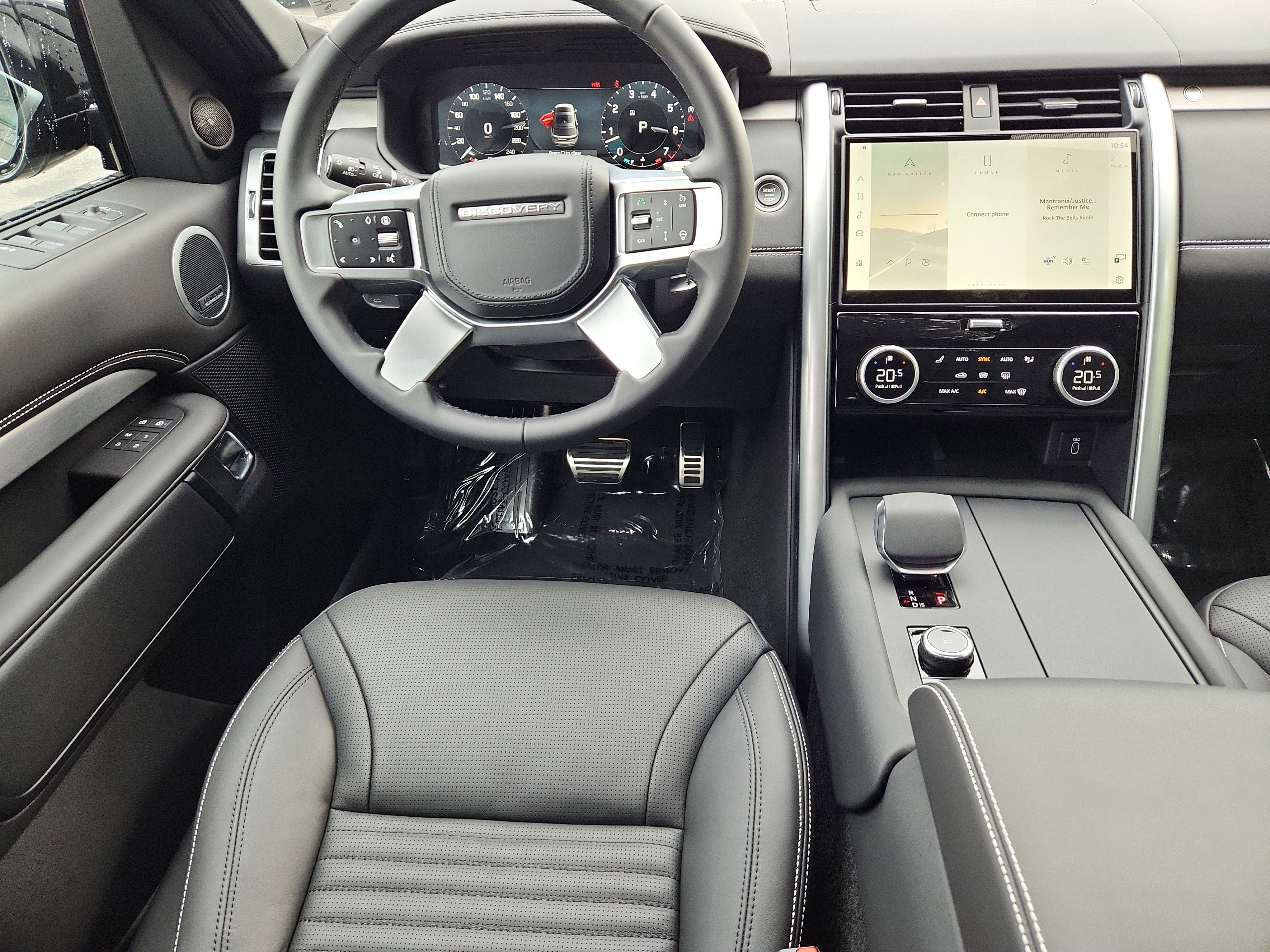 New 2026 Land Rover Discovery Limited Edition image 4