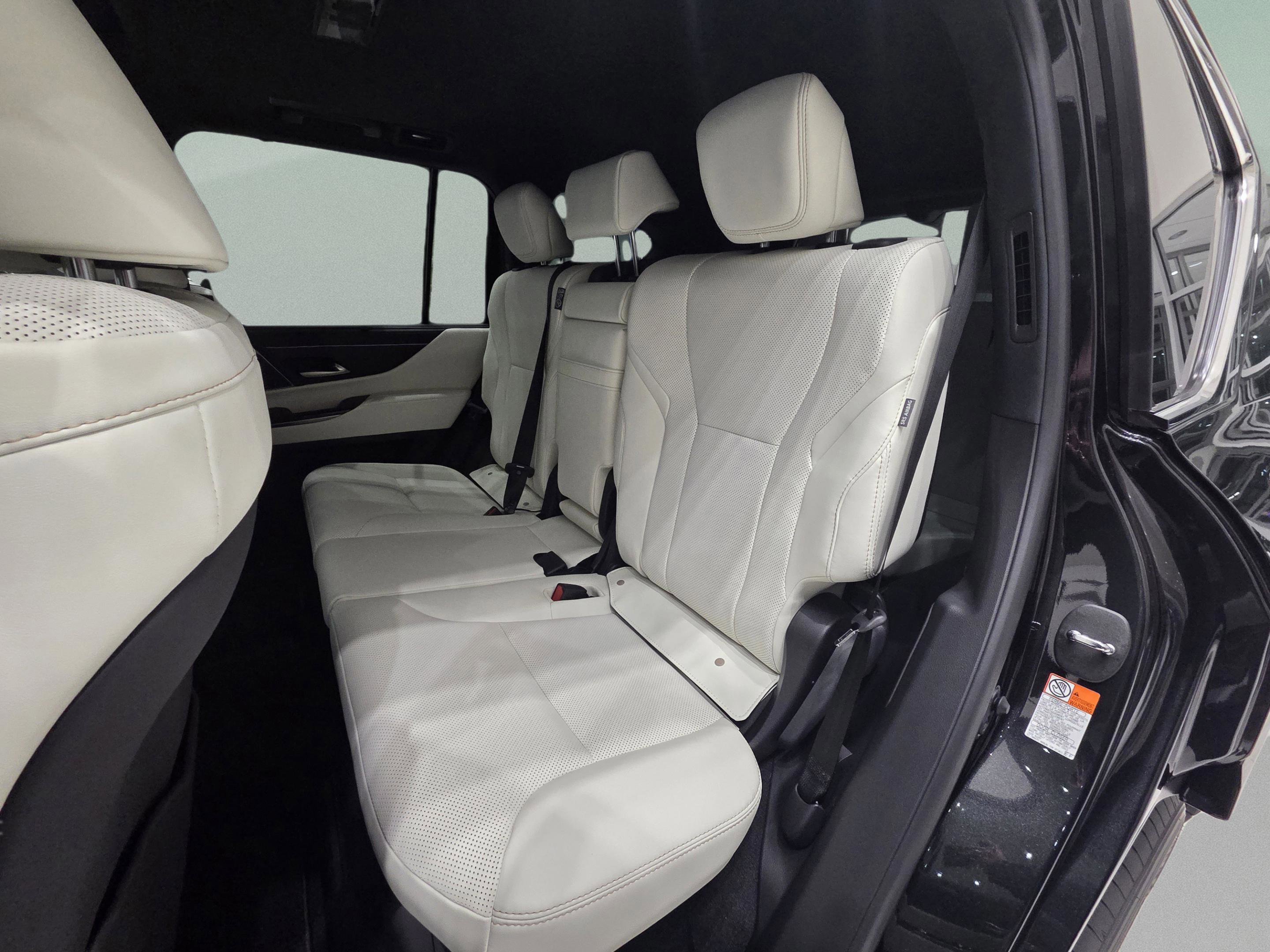 New 2026 Lexus LX 600 4WD w/ Luxury Package image 17