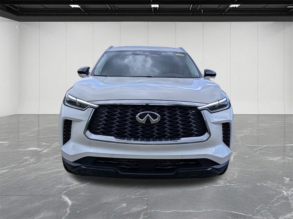 Certified 2025 INFINITI QX60 Luxe image 8