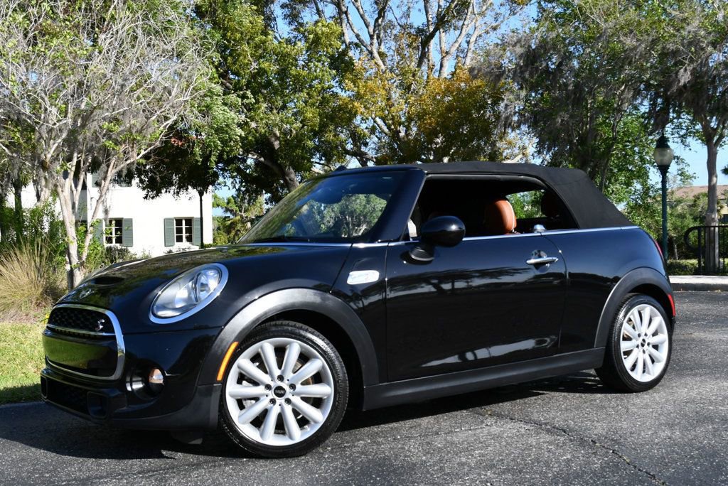 Used 2018 MINI Cooper S image 25