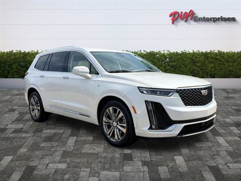 Used 2022 Cadillac XT6 Premium Luxury w/ Technology Package FWD image 8