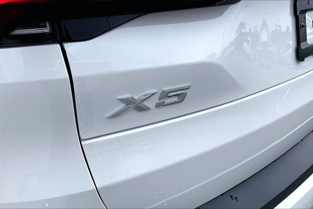 Used 2025 BMW X5 sDrive40i w/ Premium Package RWD image 26