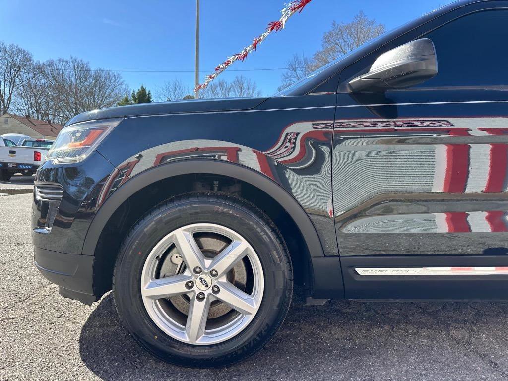Used 2018 Ford Explorer XLT FWD image 10