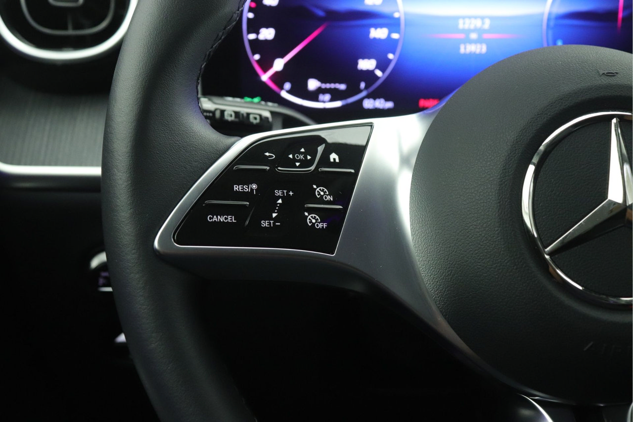 Certified 2025 Mercedes-Benz GLC 350e 4MATIC image 10