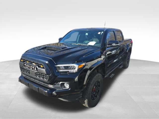 Used 2022 Toyota Tacoma TRD Sport w/ TRD Premium Sport Package image 10