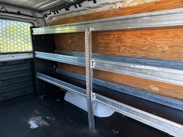 Used 2018 Chevrolet Express 2500 RWD image 16