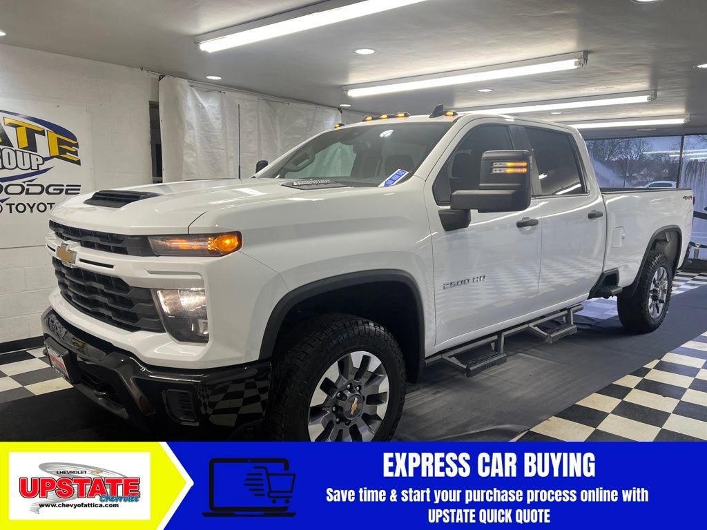 Used 2024 Chevrolet Silverado 2500 Custom w/ Custom Value Package image 4