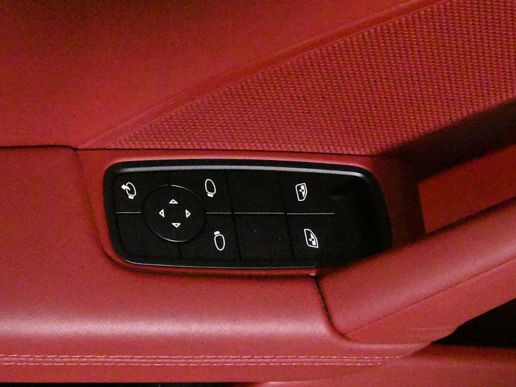 Used 2022 Porsche 911 Carrera 4 GTS image 34