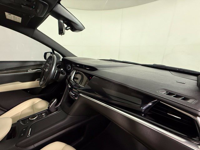 Used 2022 Cadillac XT6 Sport w/ Technology Package AWD/4WD image 35