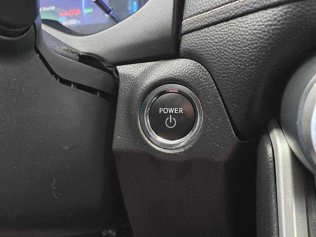 Used 2024 Toyota RAV4 XLE AWD/4WD image 31