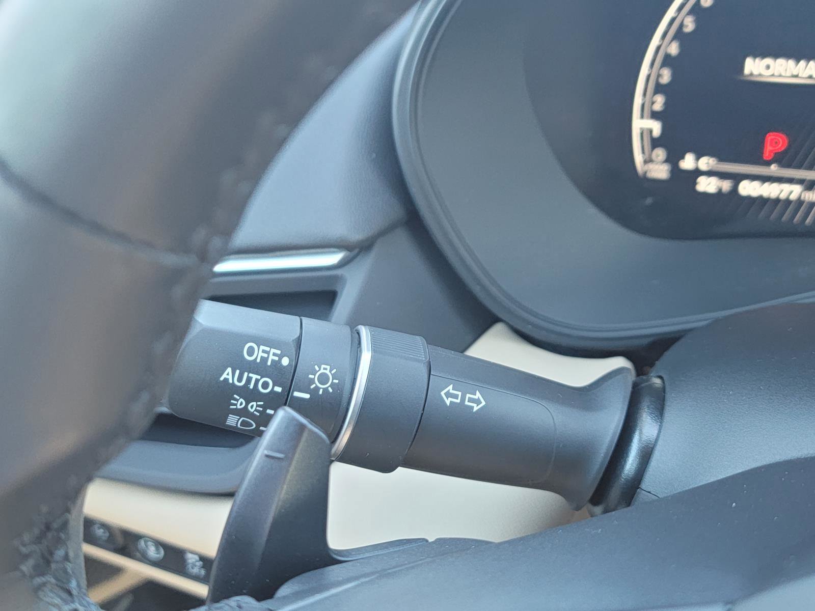 Certified 2025 Acura TLX w/ Technology Package image 17