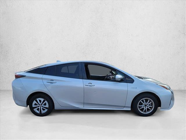 Used 2017 Toyota Prius Three FWD image 4
