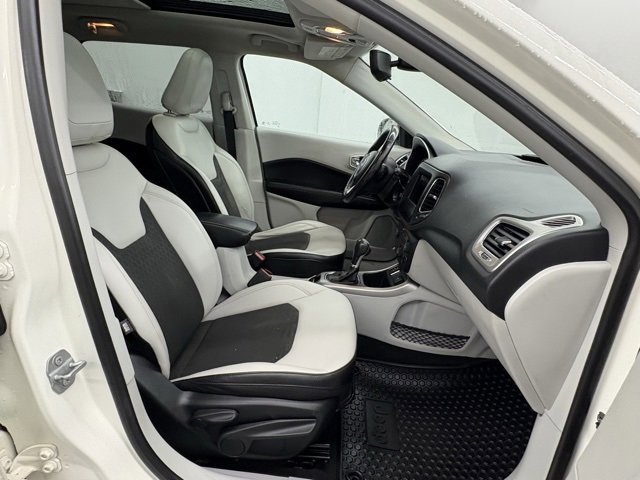 Used 2019 Jeep Compass Latitude image 29