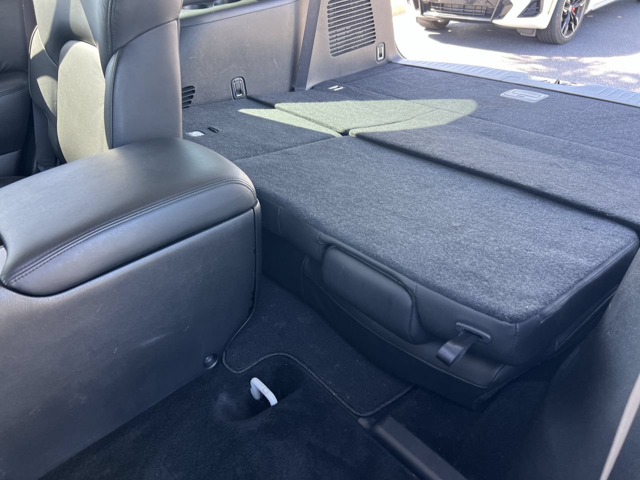 Used 2023 Nissan Armada SL w/ Captain's Chairs Package AWD/4WD image 33