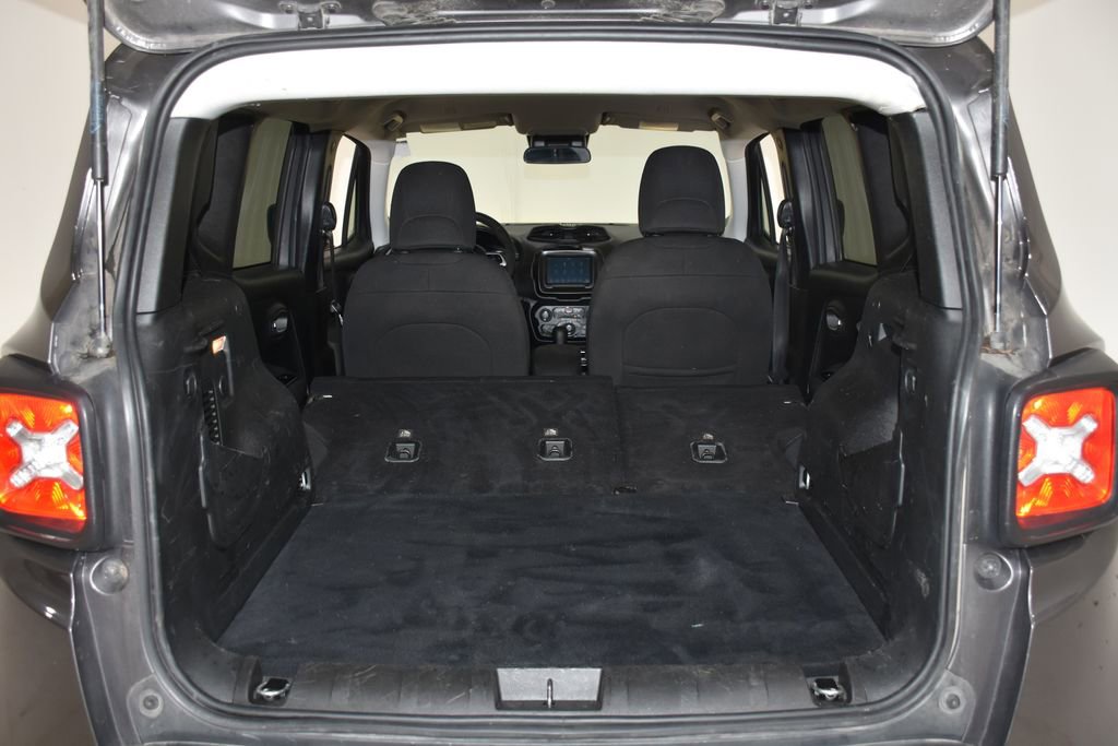 Used 2021 Jeep Renegade Latitude image 31