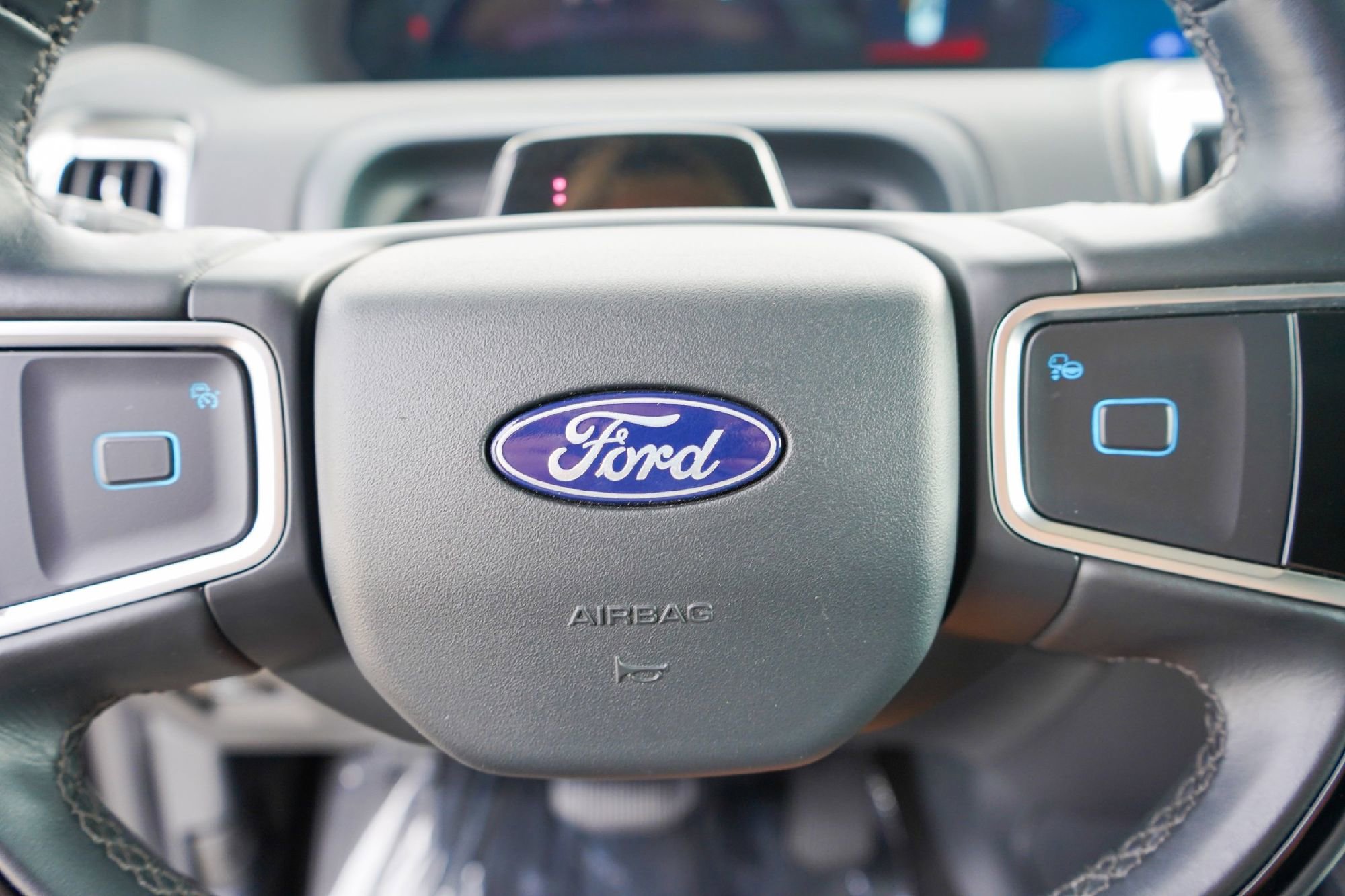 Used 2025 Ford Expedition Max Platinum image 10